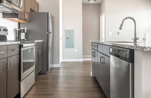 Chesterfield Apartment | Landing | Spectacular 1BD, Clubhouse, Courtyard
