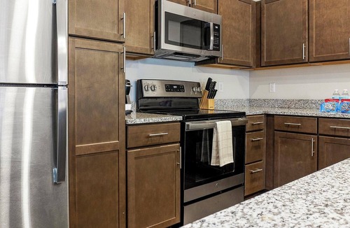 Cartersburg Apartment | Landing | Spectacular 1BD, Pool, Courtyard