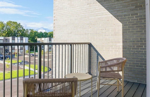 Cartersburg Apartment | Landing | Spectacular 2BD, Pool, Gym