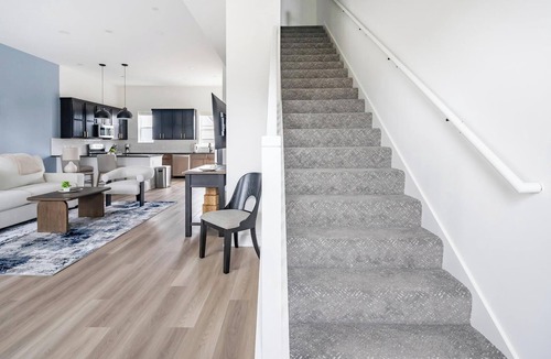 Lee's Summit Apartment | Landing | Spectacular 3BD in Lee's Summit