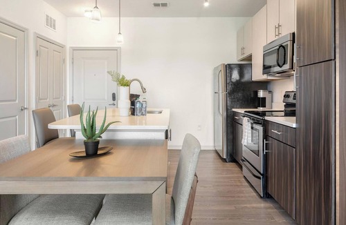 Fairvilla Apartment | Landing | Spectacular 1BD, Clubhouse, Gym