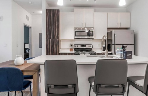 Fairvilla Apartment | Landing | Spectacular 1BD, Clubhouse, Gym