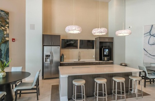 Fairvilla Apartment | Landing | Spectacular 1BD, Clubhouse, Gym