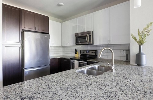 City Park Apartment | Landing | Spectacular 1BD, Yoga Studio