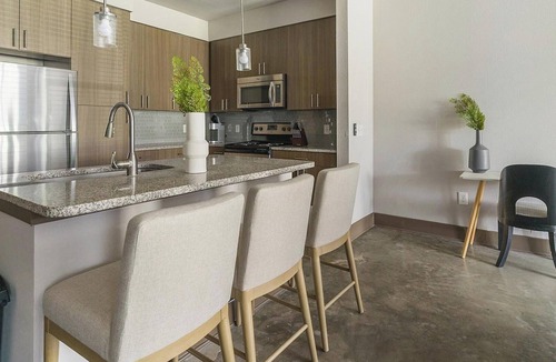 Memorial Apartment | Landing | Spectacular 1BD, Gym