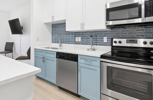 Eden Apartment | Landing | Spectacular 1BD, Pool, Yoga Studio