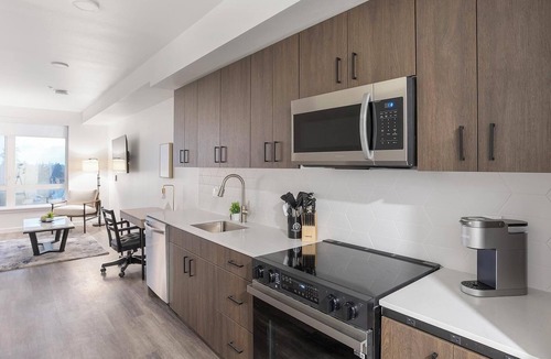 Crown Hill Apartment | Landing | Spectacular 1BD, Gym