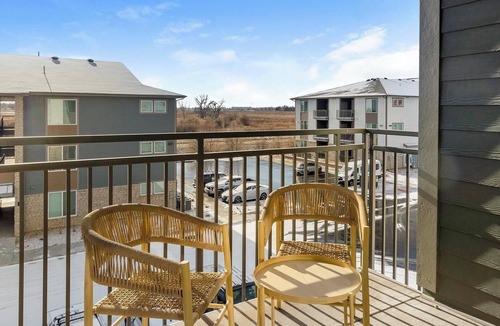 Firestone Apartment | Landing | Spectacular 2BD, Gym, Clubhouse