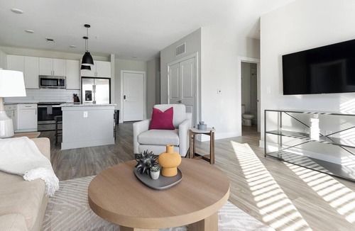 Matthews Apartment | Landing | Spectacular 2BD, Pool, Gym