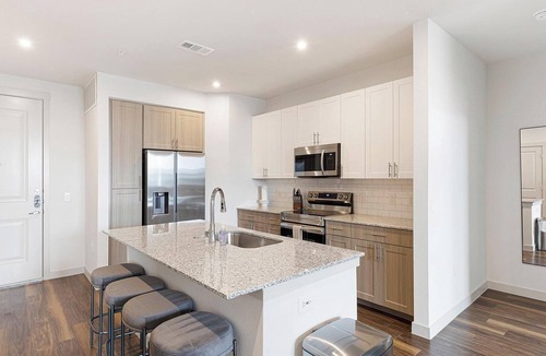 Fate Apartment | Landing | Spectacular 2BD, Gym, Clubhouse
