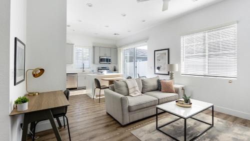 Maryvale Apartment | Landing Spectacular 2BD Gym