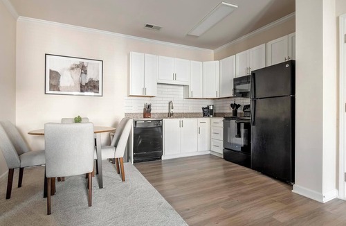 Charlotte Apartment | Landing | Spectacular 2BD, Gym, Clubhouse