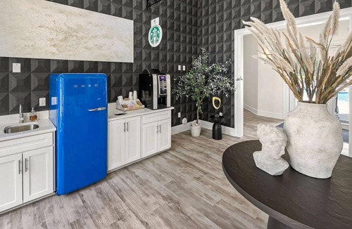 Charlotte Apartment | Landing | Spectacular 2BD, Gym, Clubhouse