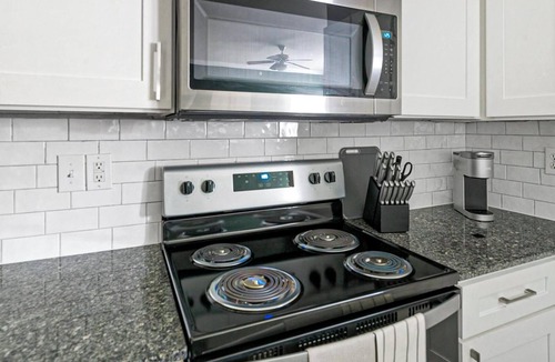 FM 1960 Apartment | Landing | Spectacular 2BD in Copperfield