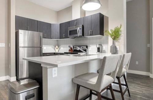Washington Park West Apartment | Landing | Spectacular 2BD, Gym, Clubhouse