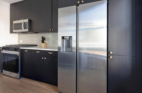 Uptown Apartment | Landing | Spectacular 2BD, Rooftop Lounge, Gym