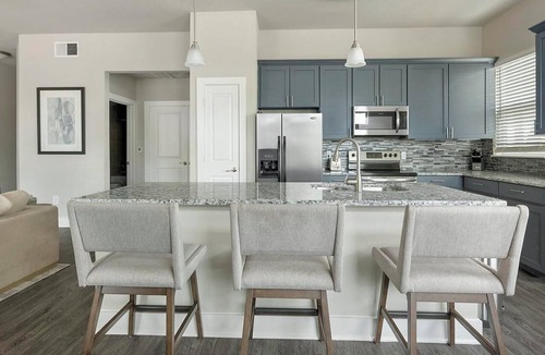 Nassau Bay Apartment | Landing | Spectacular 2BD, Clubhouse, Yoga Studio