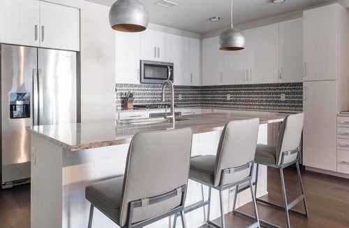 Houston Apartment | Landing | Spectacular 2BD, Tennis Court, Gym