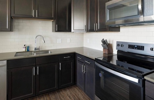 Klein Apartment | Landing | Spectacular 2BD, Gym, Clubhouse