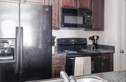 Northeast Houston Apartment | Landing | Spectacular 2BD, Game Room, Clubhouse