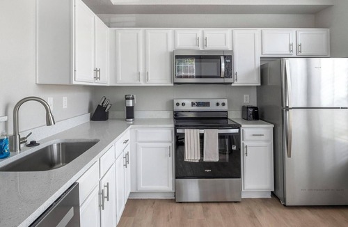 Barker Apartment | Landing | Spectacular 2BD, Clubhouse