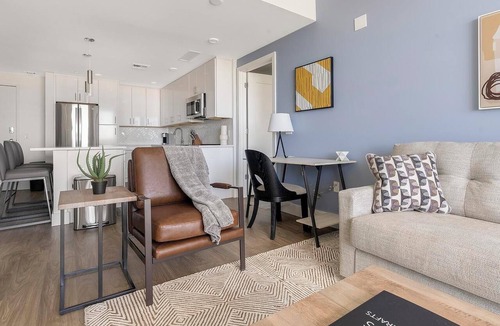 East Naples Apartment | Landing | Spectacular 2BD, Pool