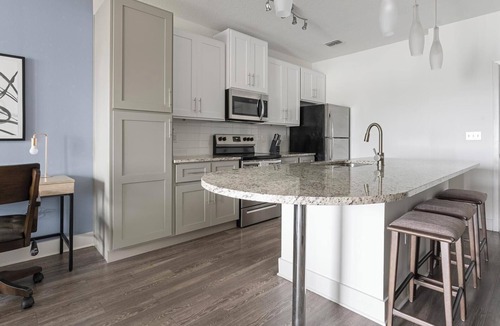 Venice Apartment | Landing | Spectacular 2BD, Clubhouse, Pool