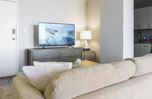 Fort Wayne Apartment | Landing | Spectacular Studio, Gym, Pool