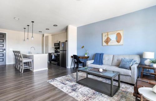 Near Northside Apartment | Landing Spectacular 1BD Pool Gym
