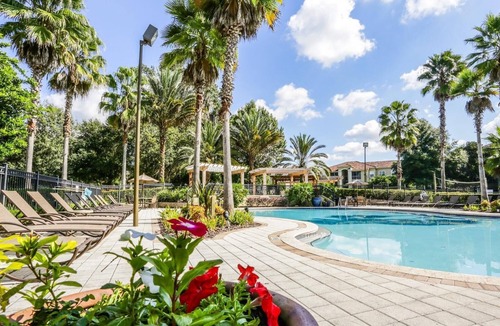 Gainesville Apartment | Landing | Stunning 1BD, Gym, Tennis Court