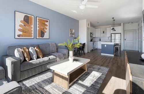 Lower Basin Lake Travis Apartment | Landing | Stunning 1BD, Clubhouse, Pool