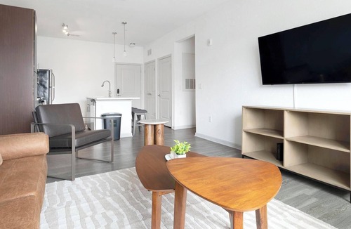 Fairvilla Apartment | Landing | Stunning 1BD, Gym, Clubhouse