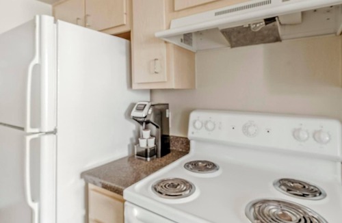 Southbelt/Ellington Apartment | Landing | Stunning 1BD, Gym, Pool