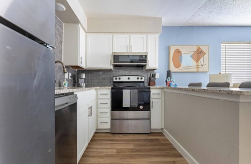 Maryvale Apartment | Landing | Stunning 1BD in Maryvale Village