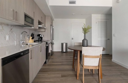 Overtown Apartment | Landing | Stunning 1BD, Pool