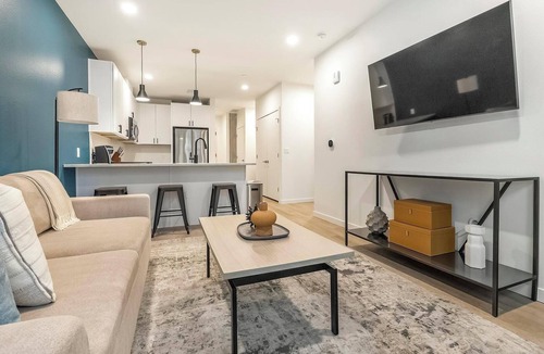 Civic Center Apartment | Landing | Stunning 1BD, Rooftop Lounge, Gym