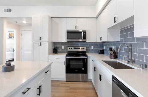 Townsite Apartment | Landing | Stunning 1BD, Pool, Rooftop Lounge