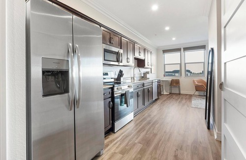 Johnstown Apartment | Landing | Stunning 1BD, Gym, Yoga Studio