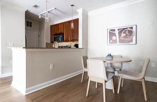 Cary Apartment | Landing Stunning 2BD Courtyard Gym