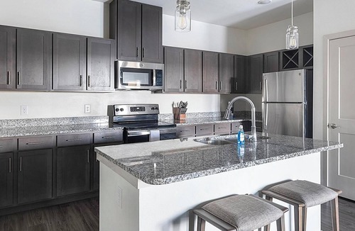 Buda Apartment | Landing | Stunning 2BD, Game Room, Gym