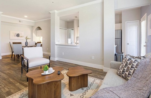 Fort Worth Apartment | Landing | Stunning 2BD in Cityview