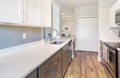 Fort Worth Apartment | Landing | Stunning 2BD in Cityview