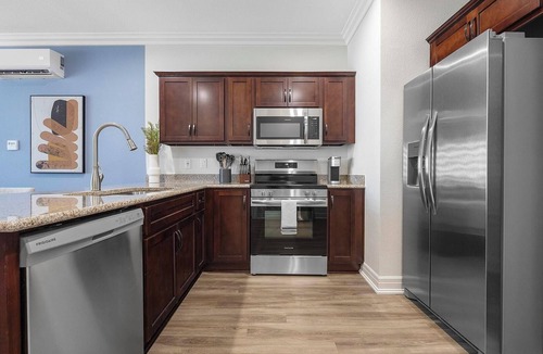 Johnstown Apartment | Landing | Stunning 2BD, Yoga Studio, Gym
