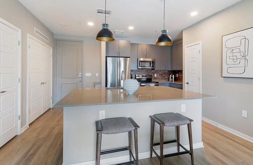 Warehouse District Apartment | Landing | Stunning 2BD, Yoga Studio, Clubhouse