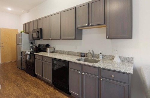 Church Hill Apartment | Landing | Stunning Studio, Clubhouse, Pool