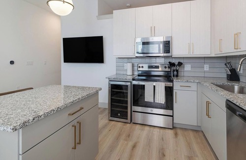 Far North Dallas Apartment | Landing | Stunning Studio, Gym, Yoga Studio