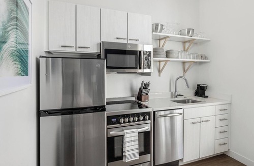 River North Art District Apartment | Landing | Stunning Studio, Gym, Clubhouse
