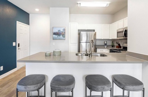 Rhodes Ranch Apartment | Landing | Stunning 2BD, Gym, Clubhouse