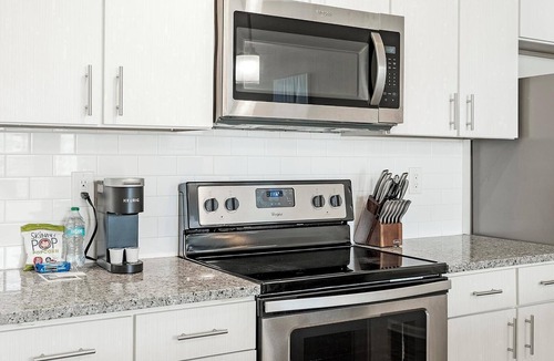 Land O' Lakes Apartment | Landing | Stunning 1BD, Gym, Pool