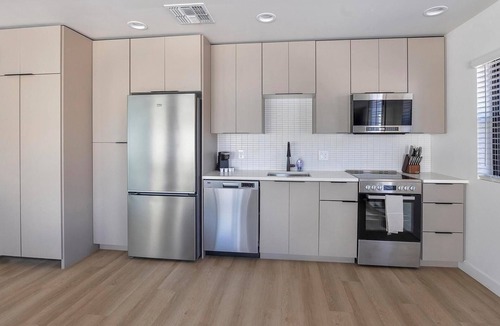 North Mountain Apartment | Landing | Stylish 1BD, Game Room, Clubhouse
